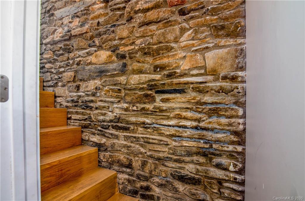 37 Deanwood Circle Asheville NC 28803
