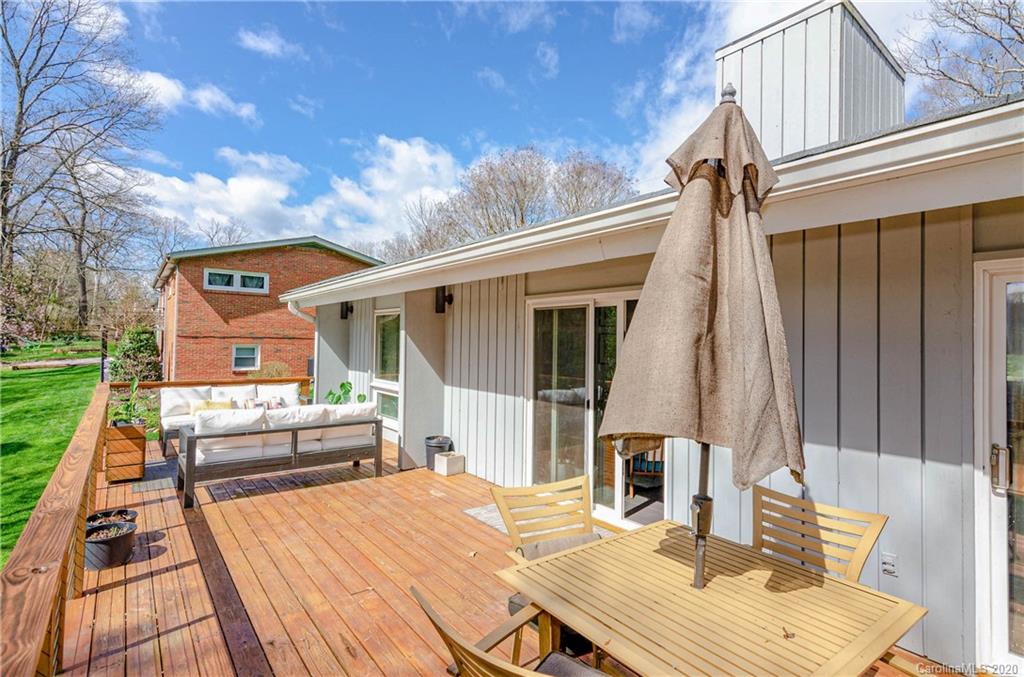 37 Deanwood Circle Asheville NC 28803