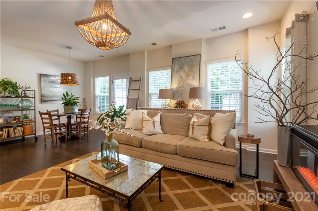 2539 Silverthorn Drive Charlotte NC 28273