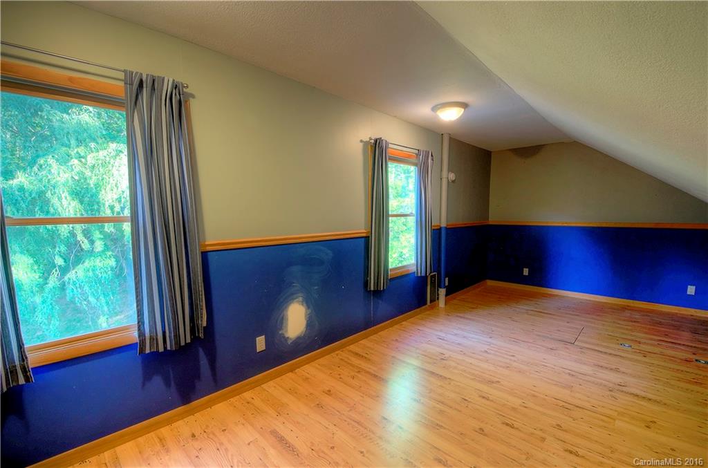 206 Robertson Street Burnsville NC 28714