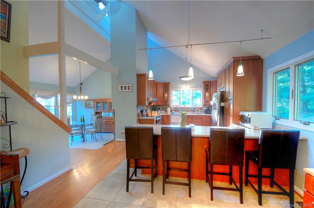 206 Robertson Street Burnsville NC 28714