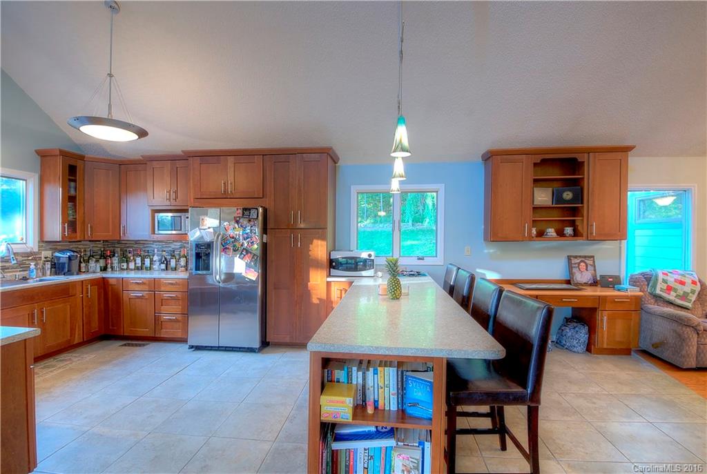 206 Robertson Street Burnsville NC 28714
