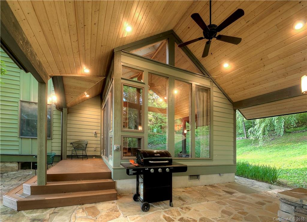 206 Robertson Street Burnsville NC 28714