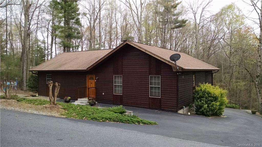 91 E Hilltop Drive Saluda NC 28773