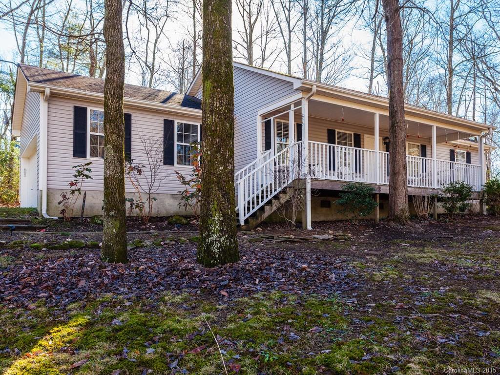 255 S Crescent Drive Saluda NC 28773