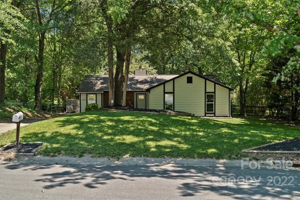 11525 Lone Star Circle Charlotte NC 28226