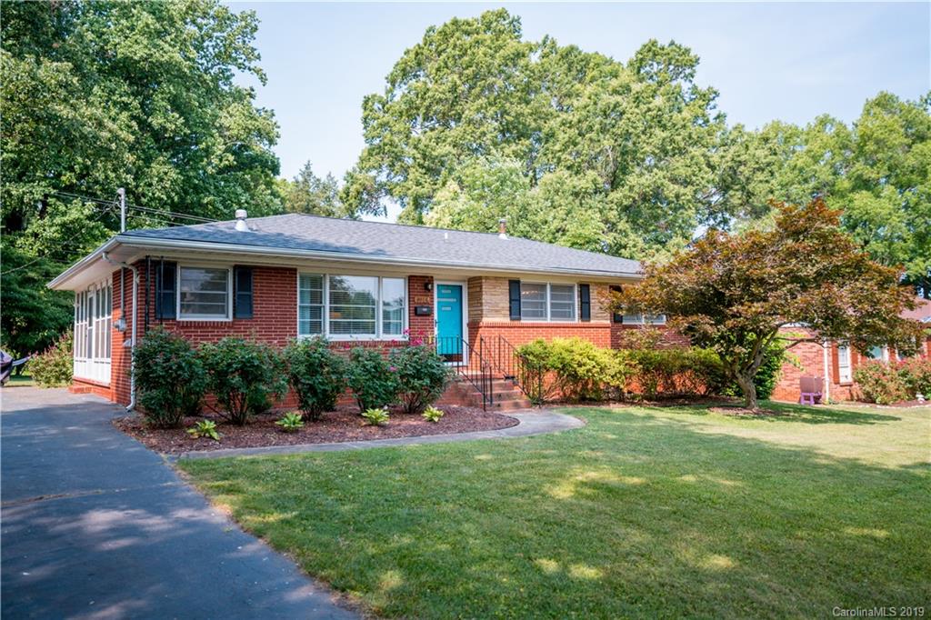 1914 Sandhurst Drive Charlotte NC 28205
