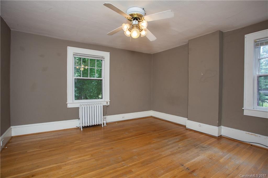 47 Laurel Loop Asheville NC 28806