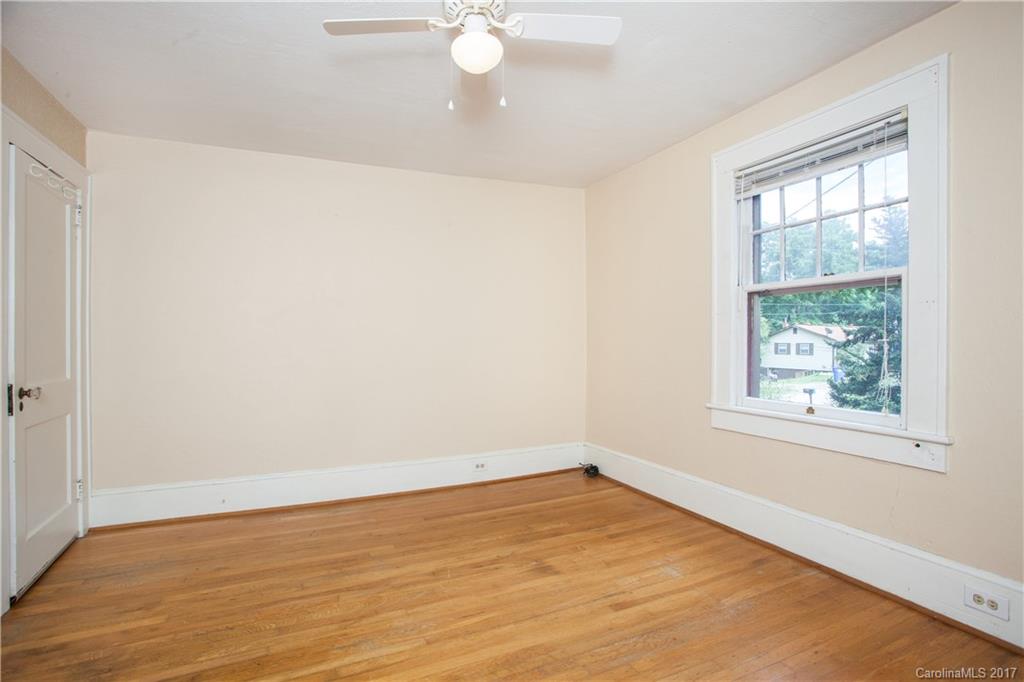 47 Laurel Loop Asheville NC 28806