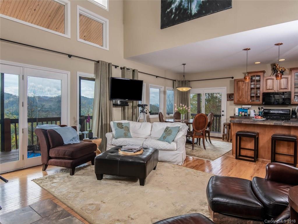 136 Black Oak Drive Asheville NC 28804