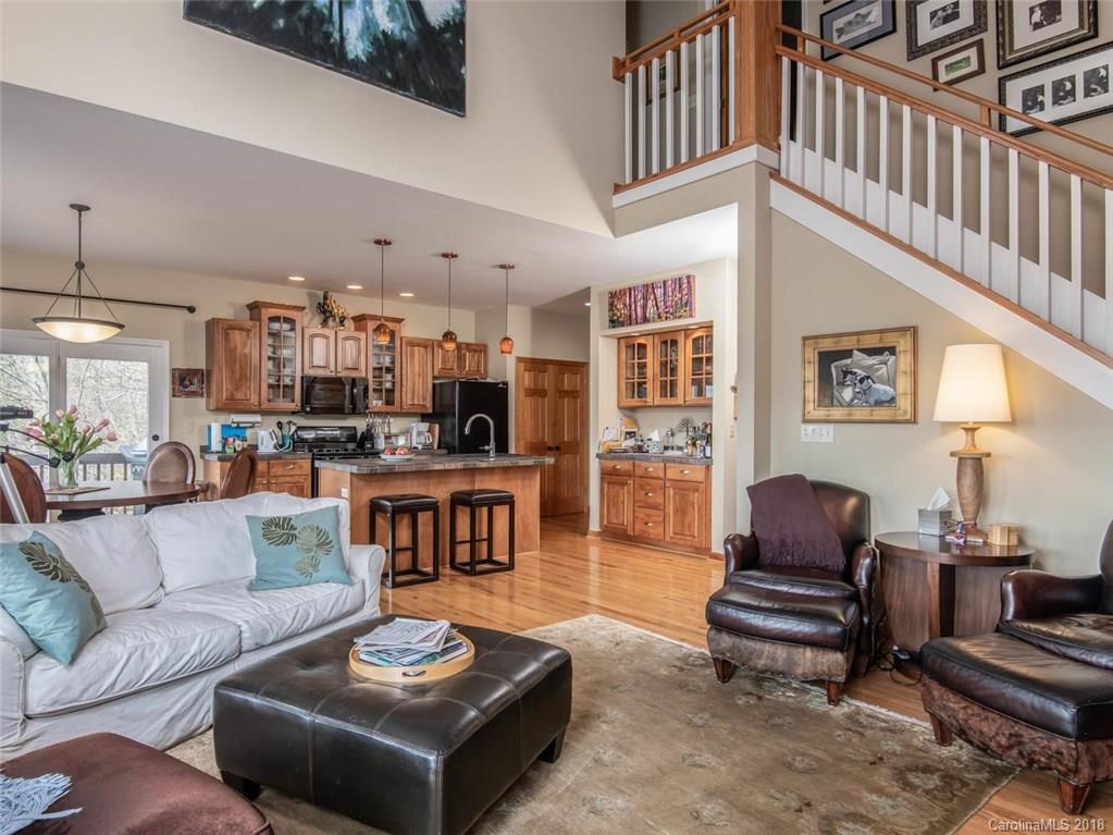 136 Black Oak Drive Asheville NC 28804