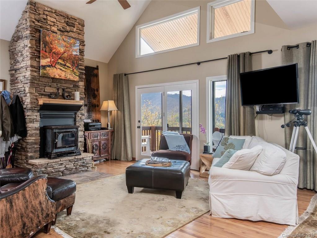 136 Black Oak Drive Asheville NC 28804