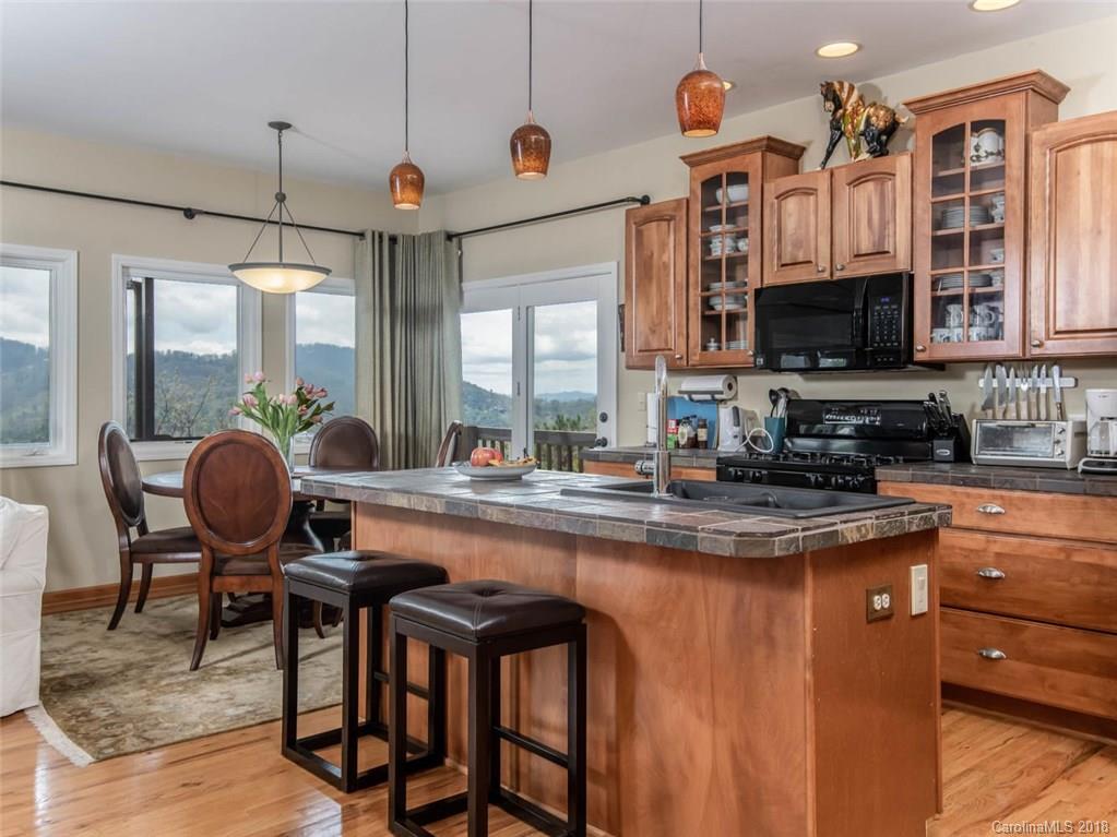 136 Black Oak Drive Asheville NC 28804