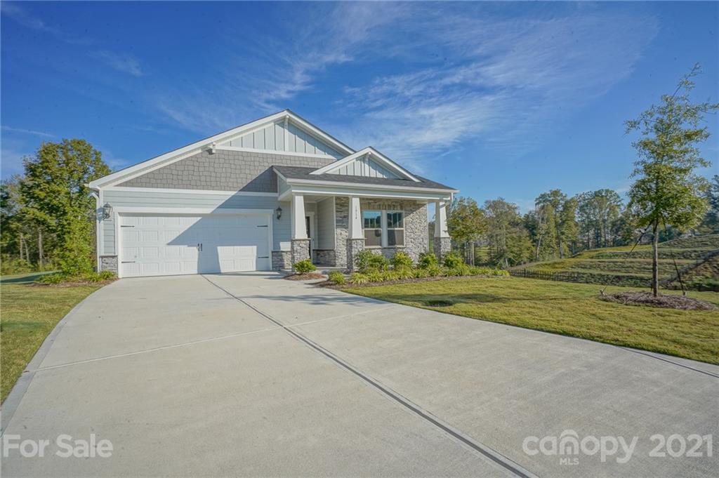 1914 Lotus Lane Denver NC 28037