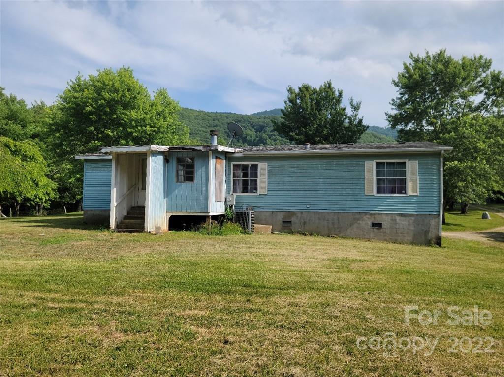 229 Doc Snyder Drive Swannanoa NC 28778
