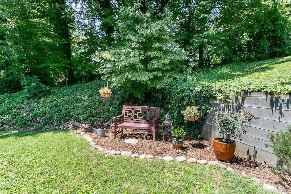 580 Old Fort Road Fairview NC 28730