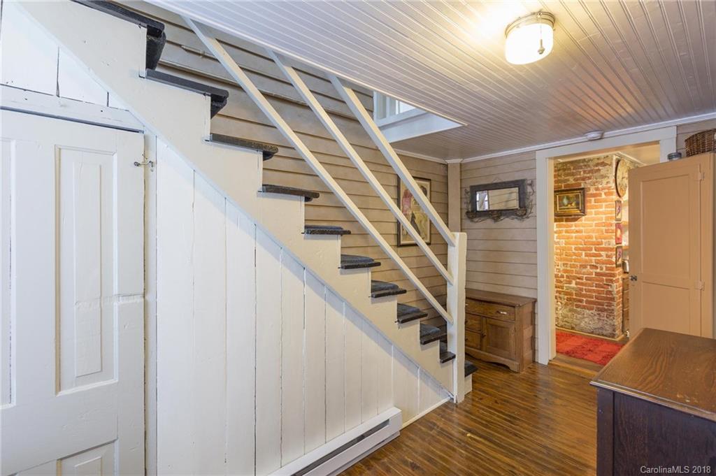 35 Wayside Road Asheville NC 28805