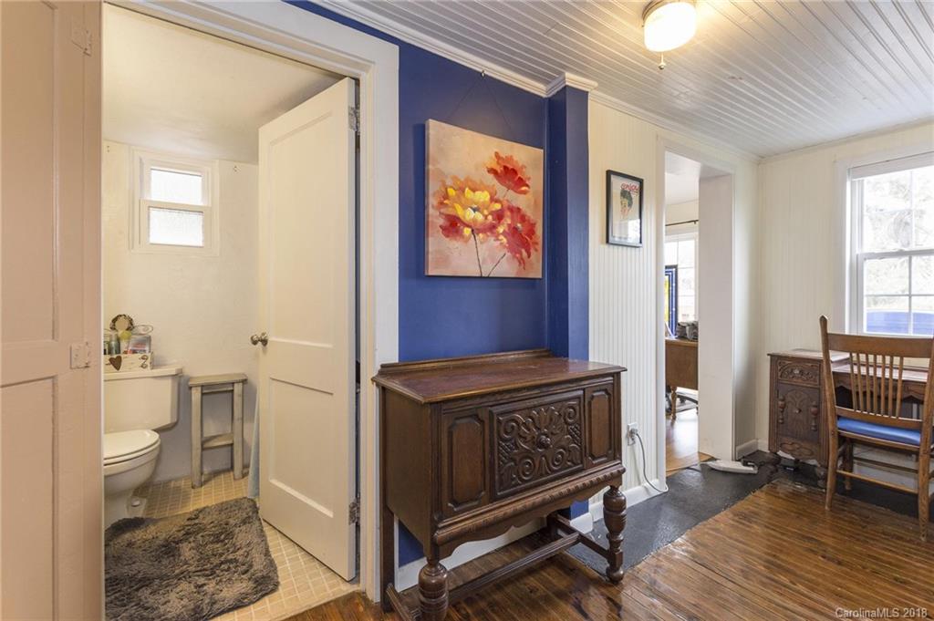 35 Wayside Road Asheville NC 28805