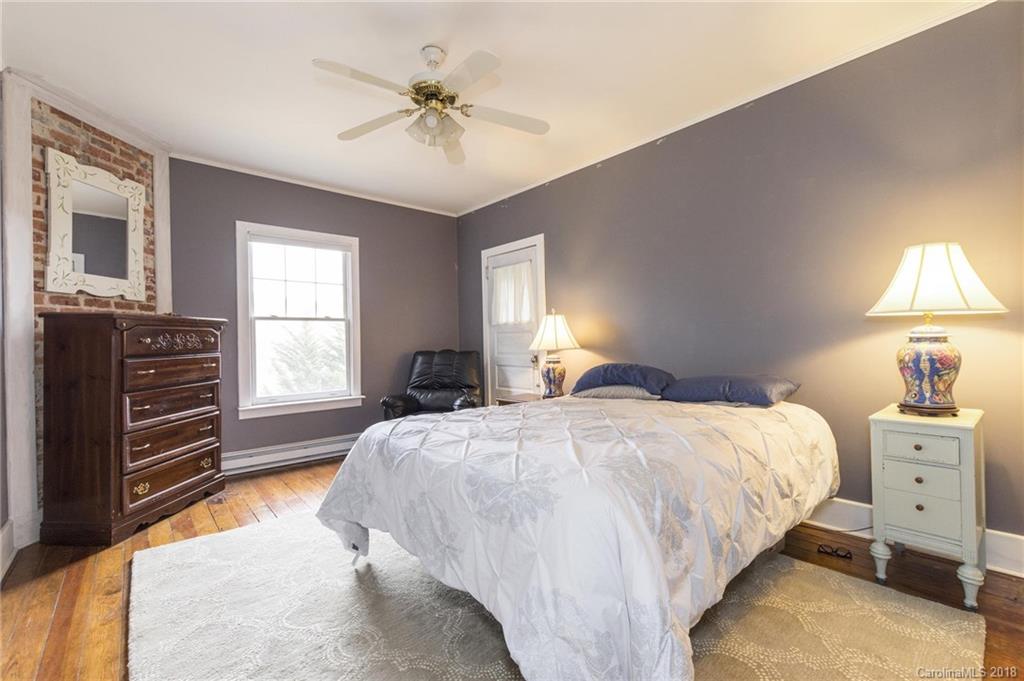 35 Wayside Road Asheville NC 28805