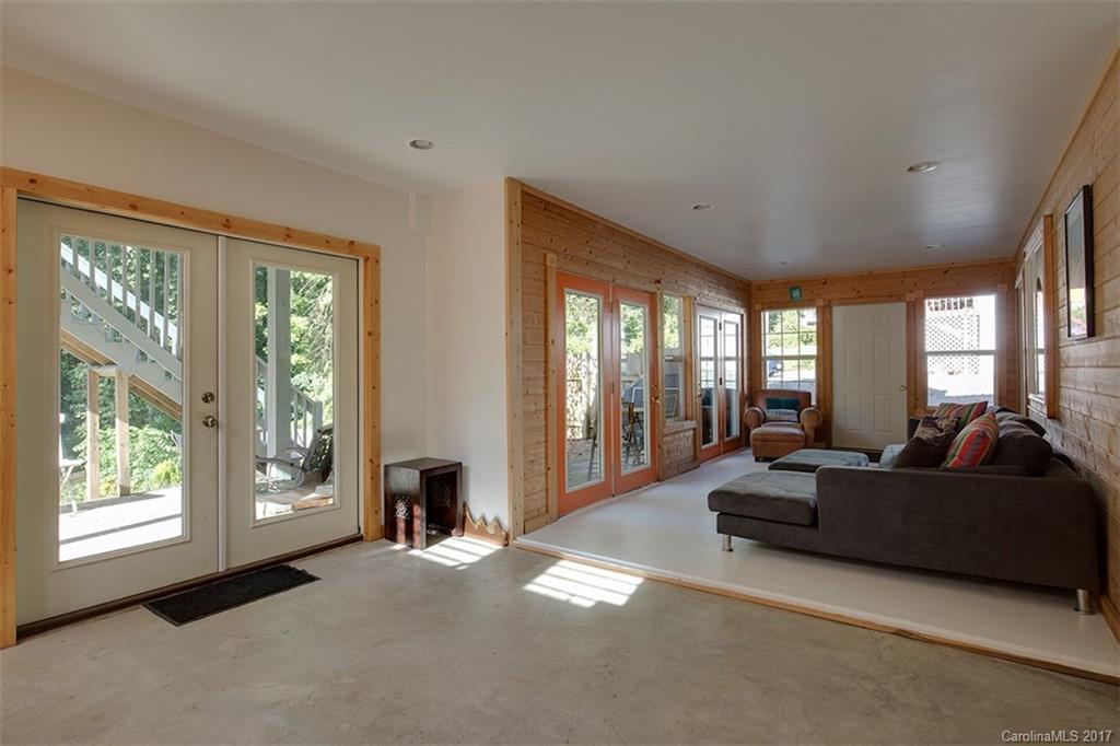 541 W Probart Street Brevard NC 28712