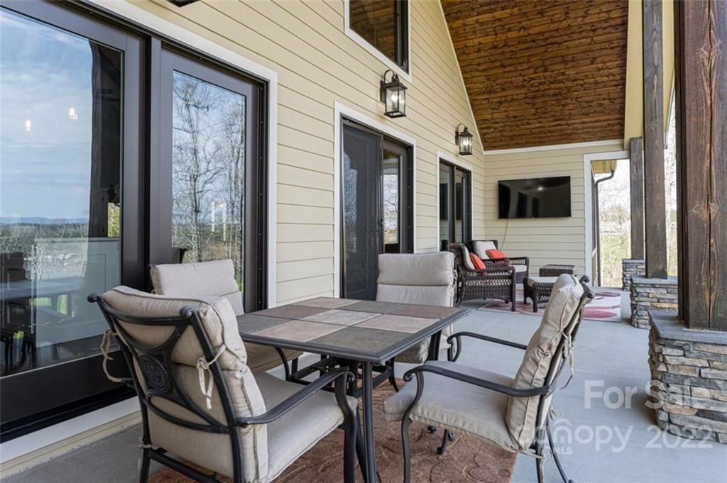 6521 Lake James Road Marion NC 28752