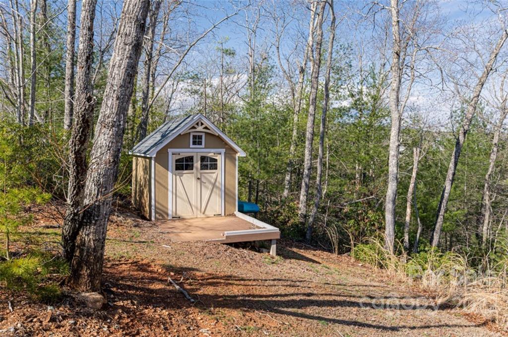 6521 Lake James Road Marion NC 28752