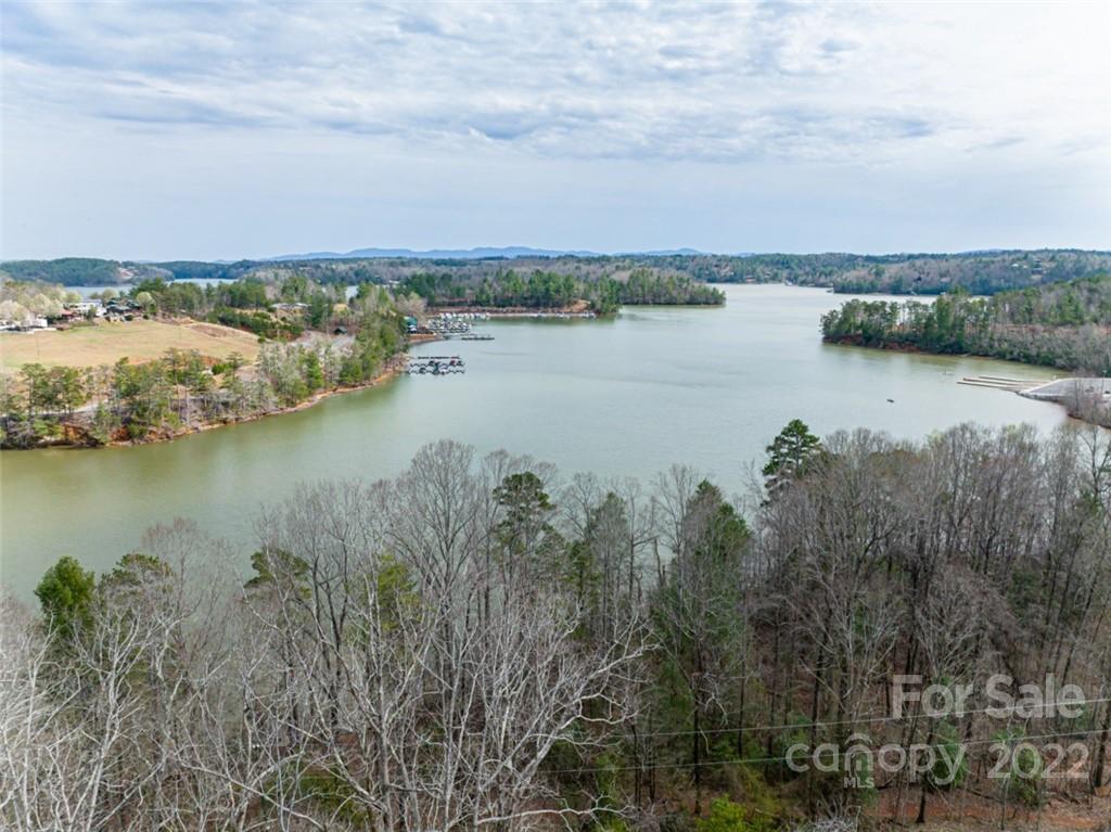 6521 Lake James Road Marion NC 28752