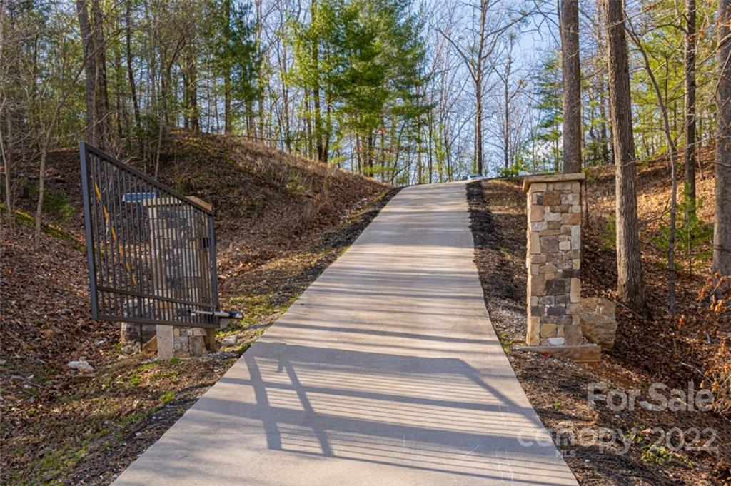 6521 Lake James Road Marion NC 28752