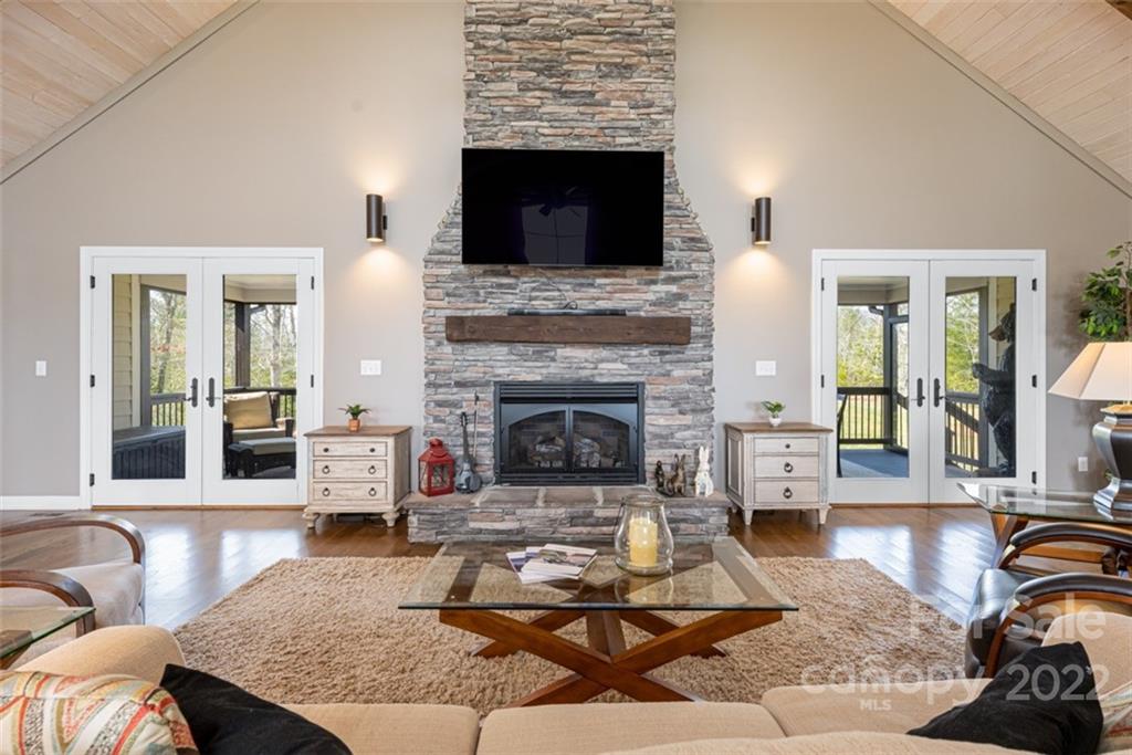 6521 Lake James Road Marion NC 28752