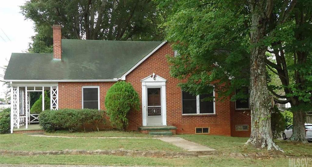 303 S Main Avenue Newton NC 28658