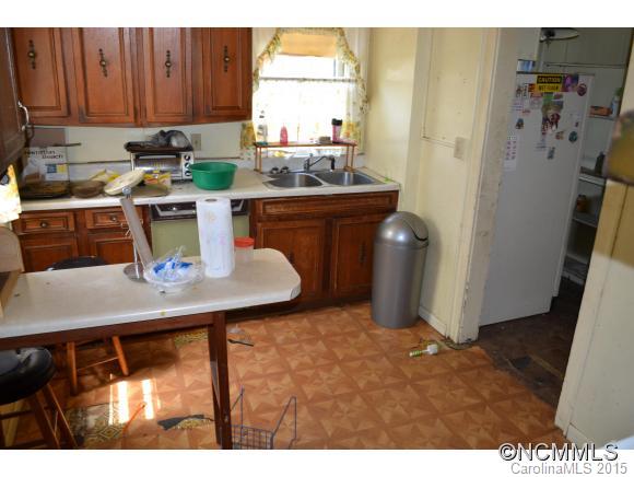 11 Arborvale Road Asheville NC 28801