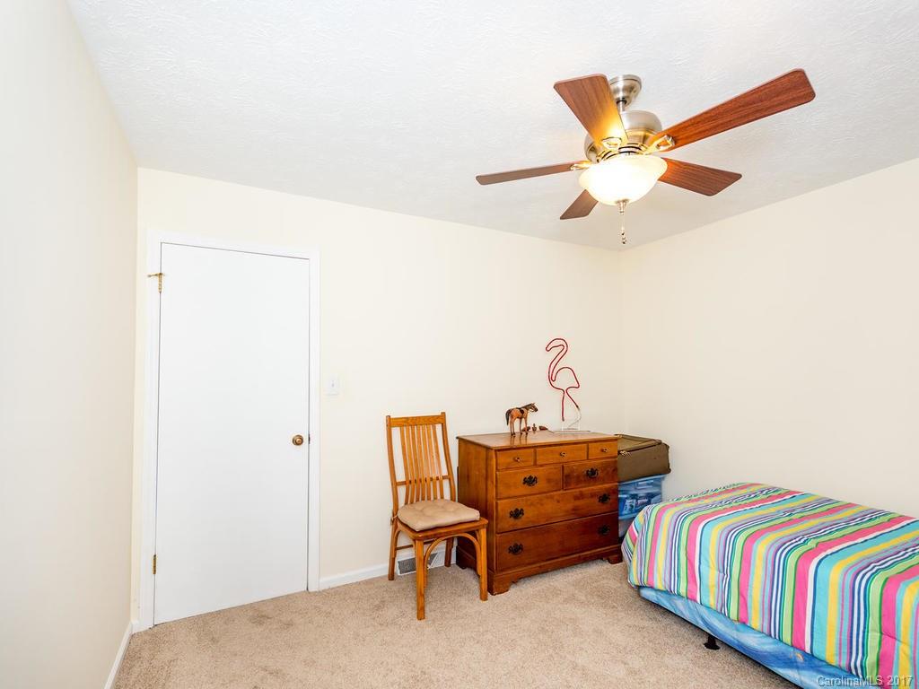29 Rhododendron Place Asheville NC 28805