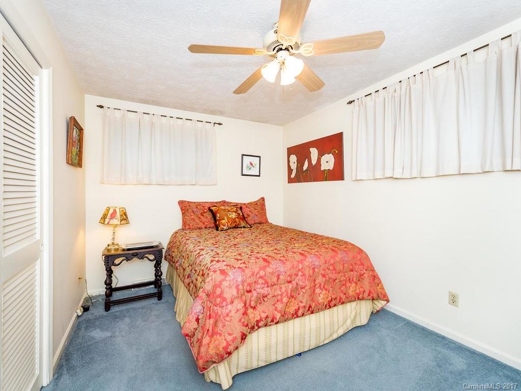 29 Rhododendron Place Asheville NC 28805