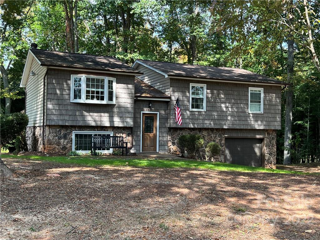 1033 Autumn Lane Hickory NC 28602