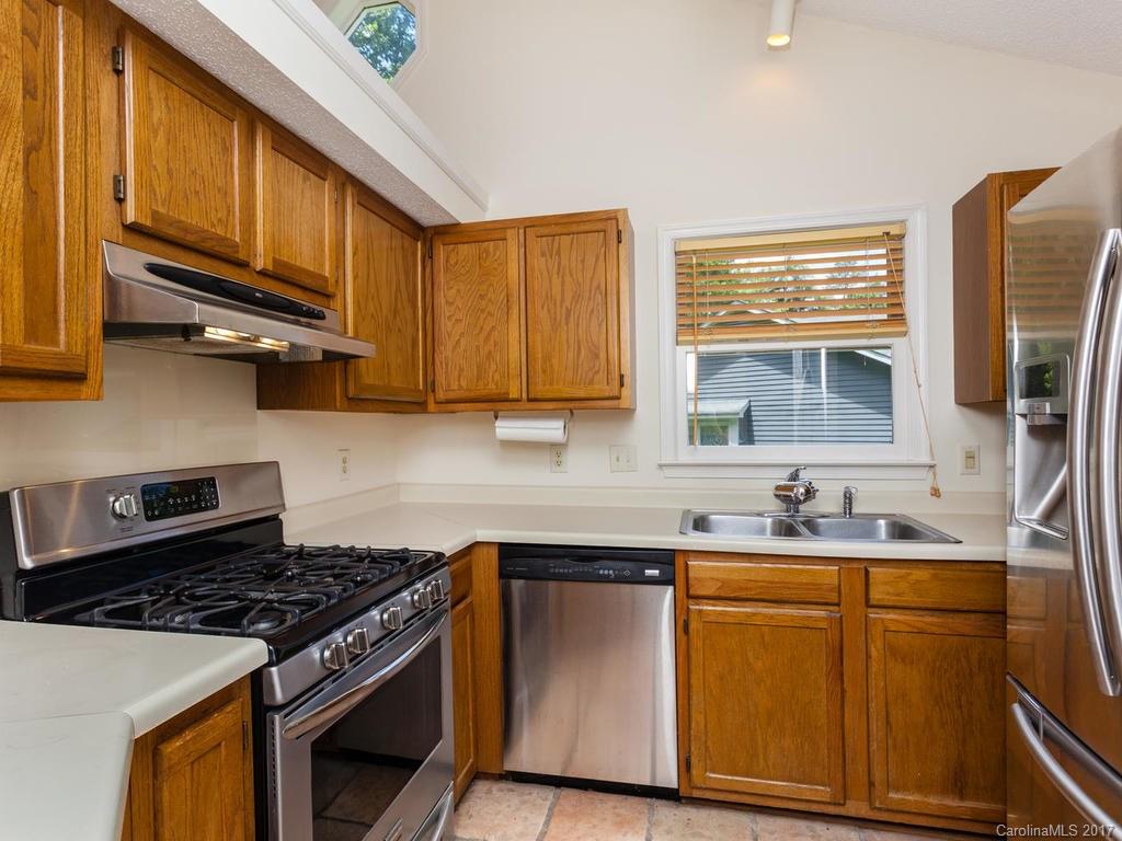 30 Marlwood Court Asheville NC 28804