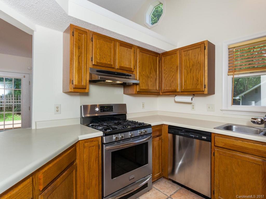 30 Marlwood Court Asheville NC 28804