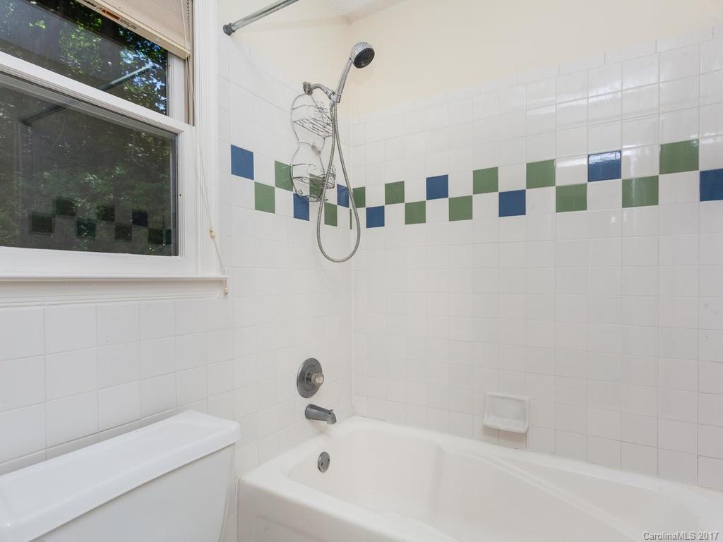 30 Marlwood Court Asheville NC 28804