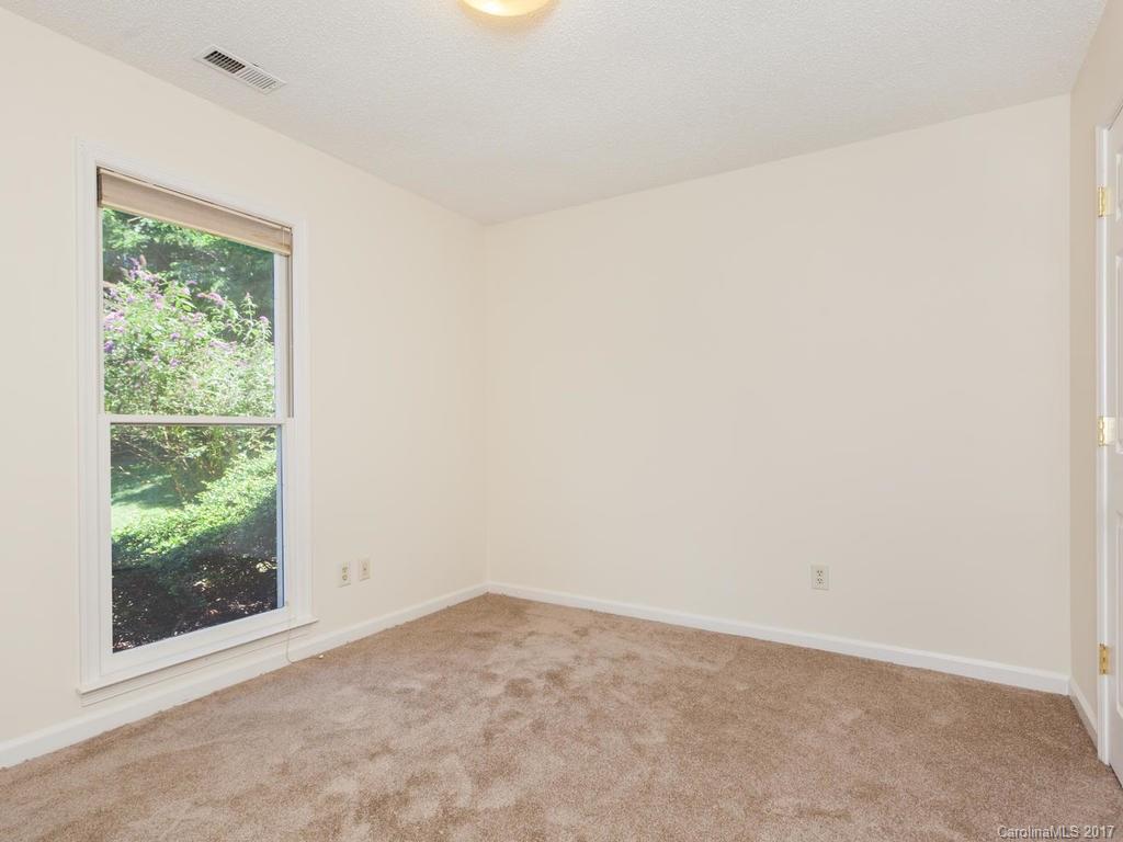 30 Marlwood Court Asheville NC 28804