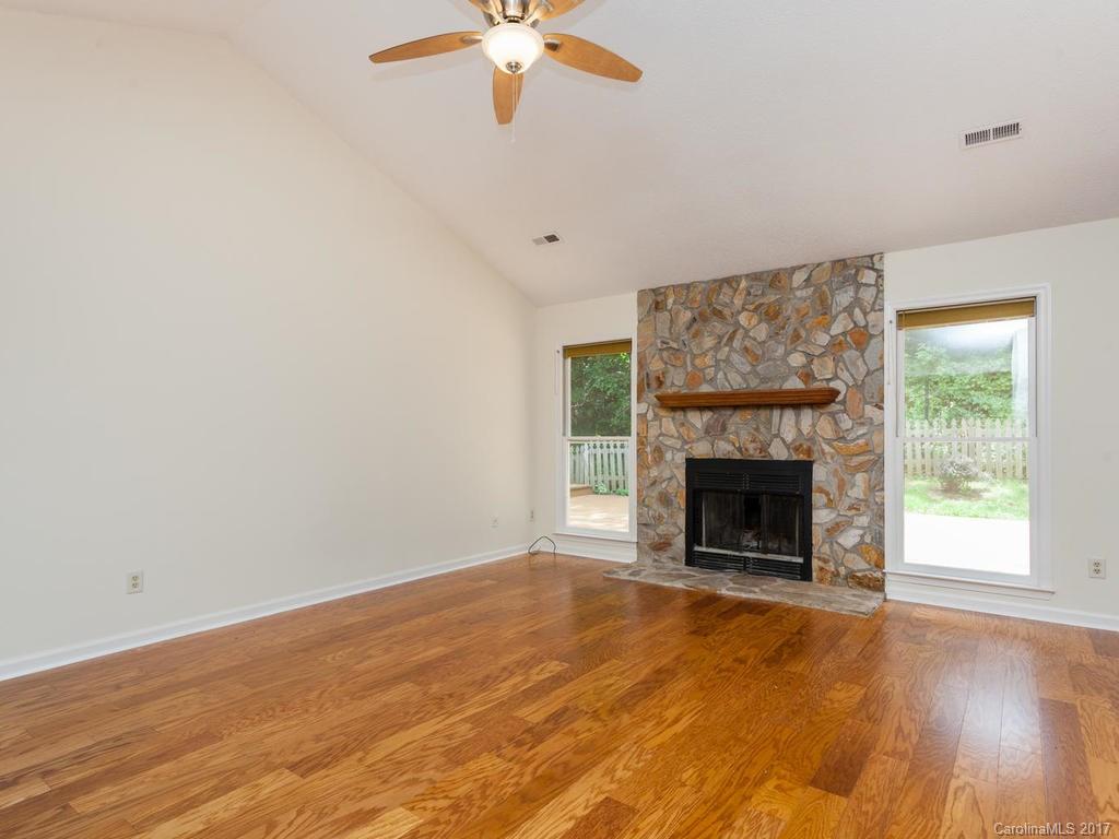30 Marlwood Court Asheville NC 28804