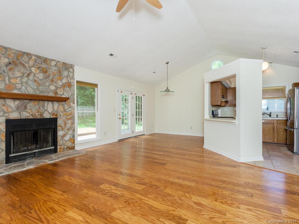 30 Marlwood Court Asheville NC 28804