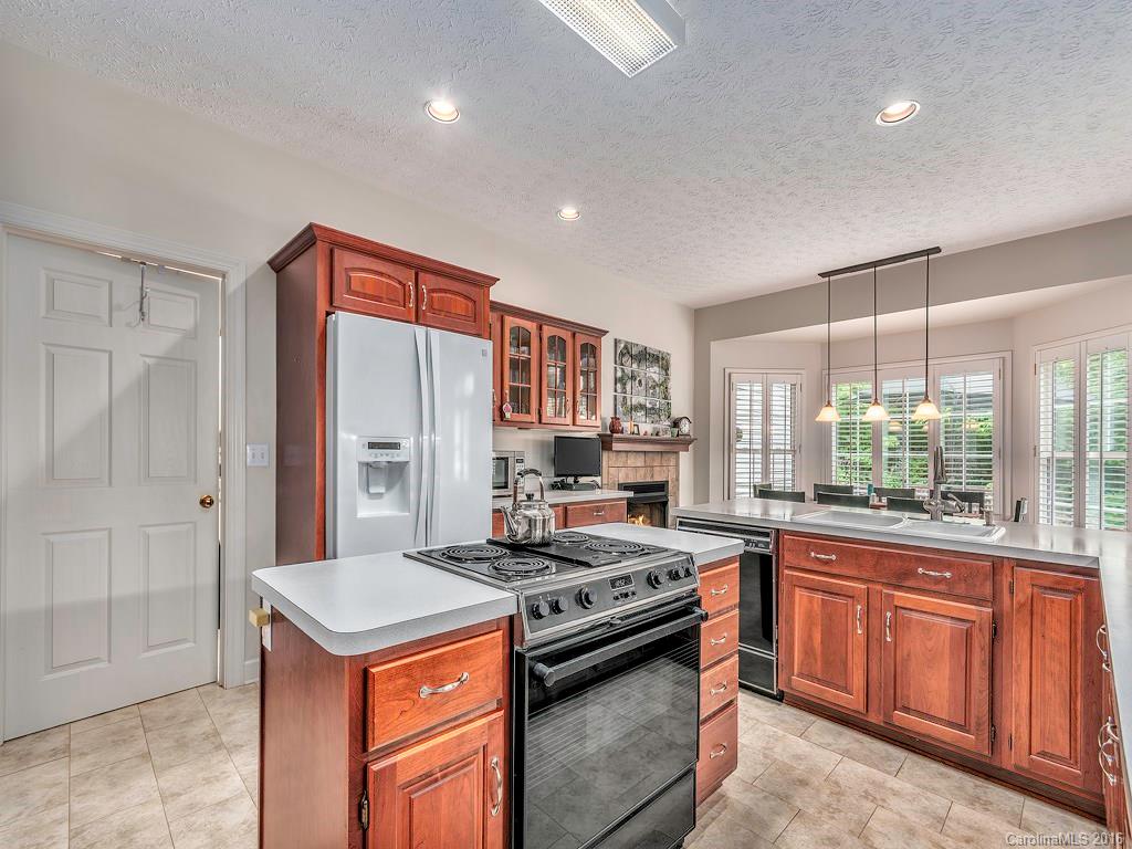 90 Berkshire Asheville NC 28805