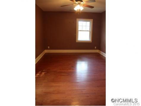 7 Temple Avenue Asheville NC 28804