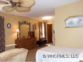 40 Hidden Mountain Cove Candler NC 28715