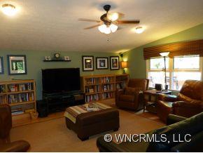 40 Hidden Mountain Cove Candler NC 28715