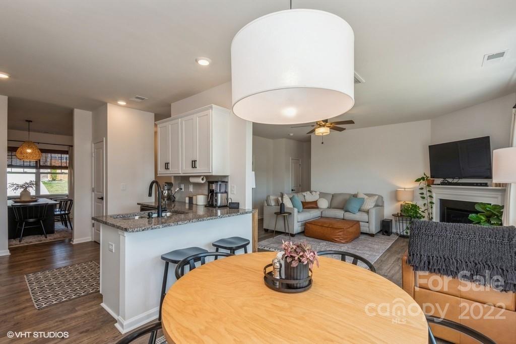 232 Marathon Lane Candler NC 28715