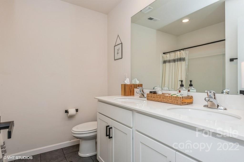 232 Marathon Lane Candler NC 28715