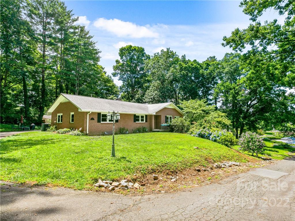 52 Parsonage Drive Mills River NC 28759