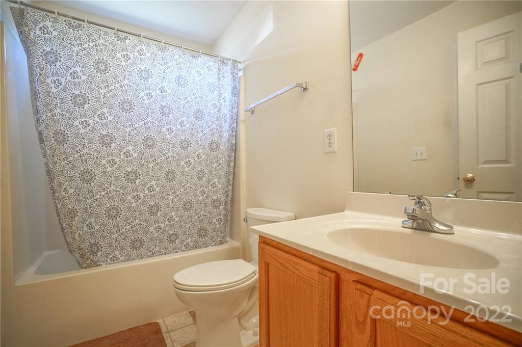 6021 Lawnmeadow Drive Charlotte NC 28216