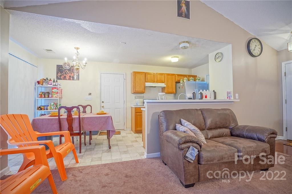 6021 Lawnmeadow Drive Charlotte NC 28216