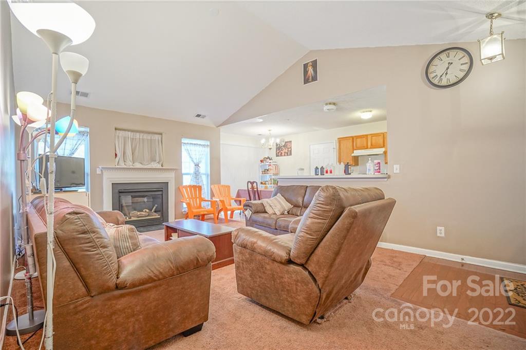 6021 Lawnmeadow Drive Charlotte NC 28216